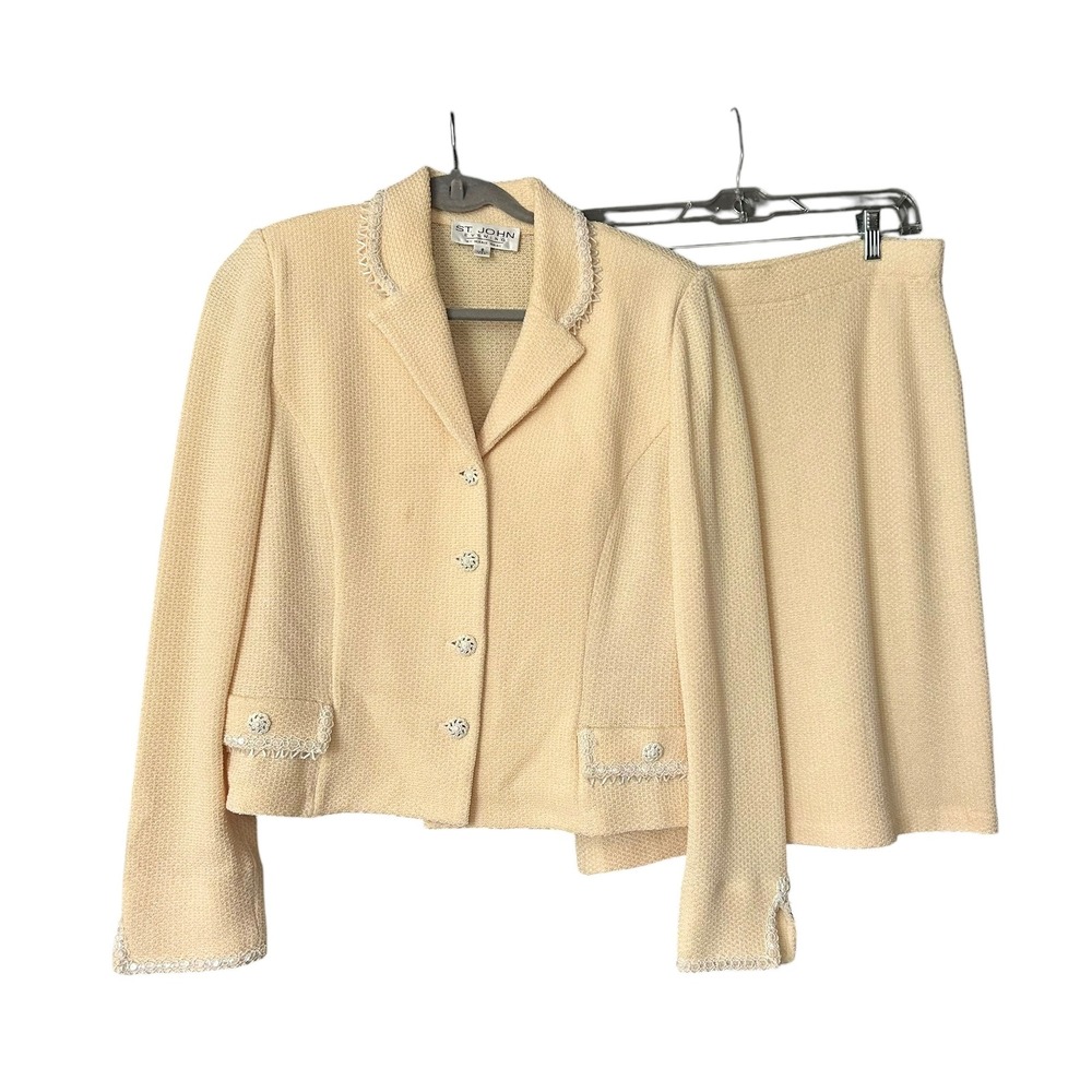 St John Evening Marie Gray Knit Skirt Suit Set Yellow Beaded Trim Size 8 Derby